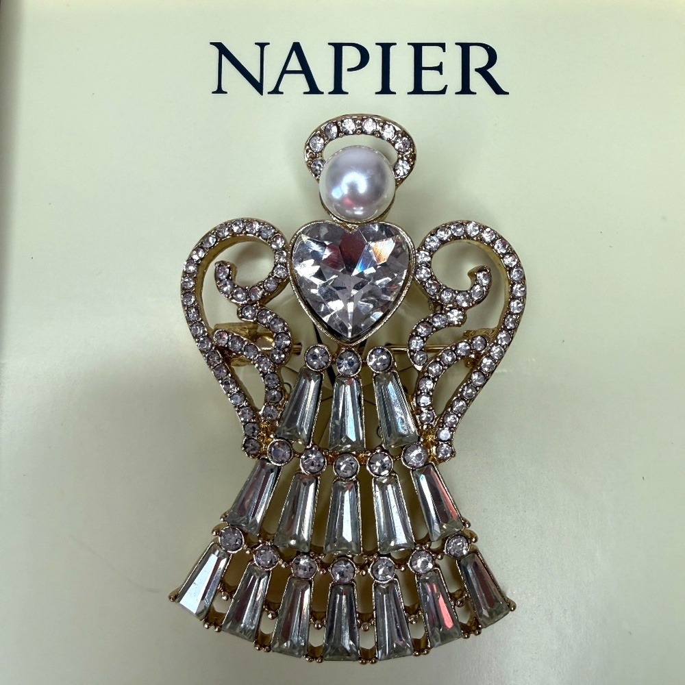 Women's Napier Gold Tone Angel W/ Crystal & Pearl Brooch / Pin NEW